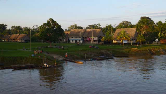 Amazon community on the Rio Corrientes. Photo credit: Patrick le Flufy