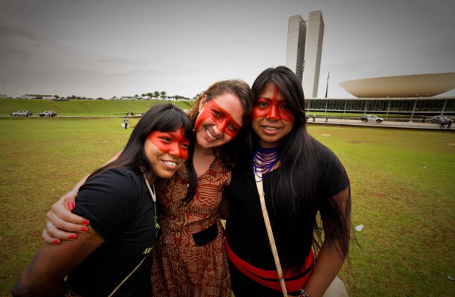 Mayalu, with her sister Matavitsa and Maira Irigaray-Castro at National Indigenous Mobilization in Brasilia in October. Photo credit: André D'Elia.
