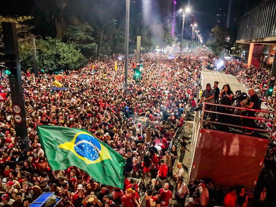 Brazilians celebrate Lula's victory in São Paula.