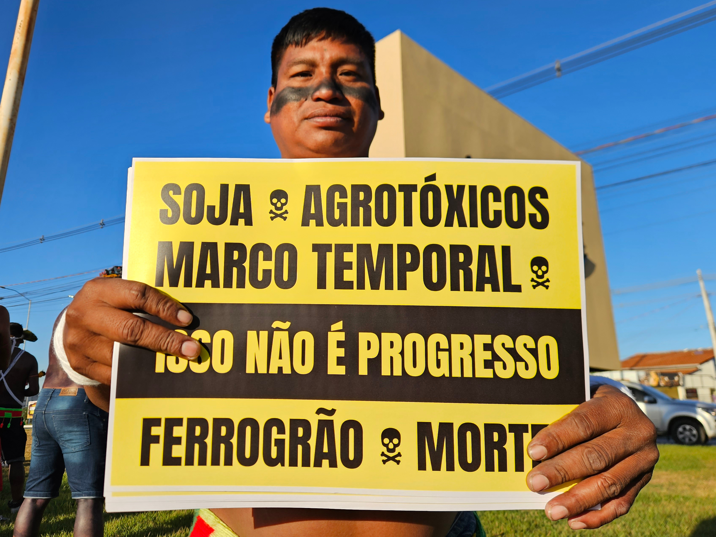 Indigenous Caravan Departs from Sinop to Belém To Protest Against Ferrogrão